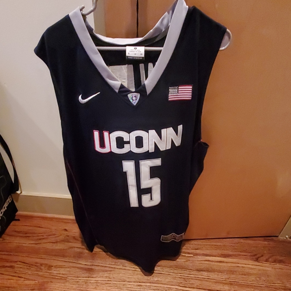 Kemba Walker UCONN Jersey